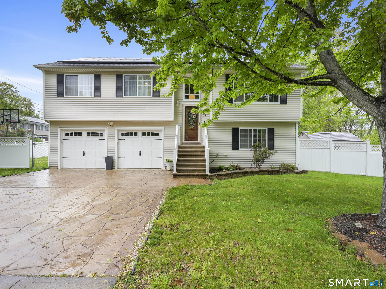 Property Photo:  37 Kingswood Drive  CT 06513 