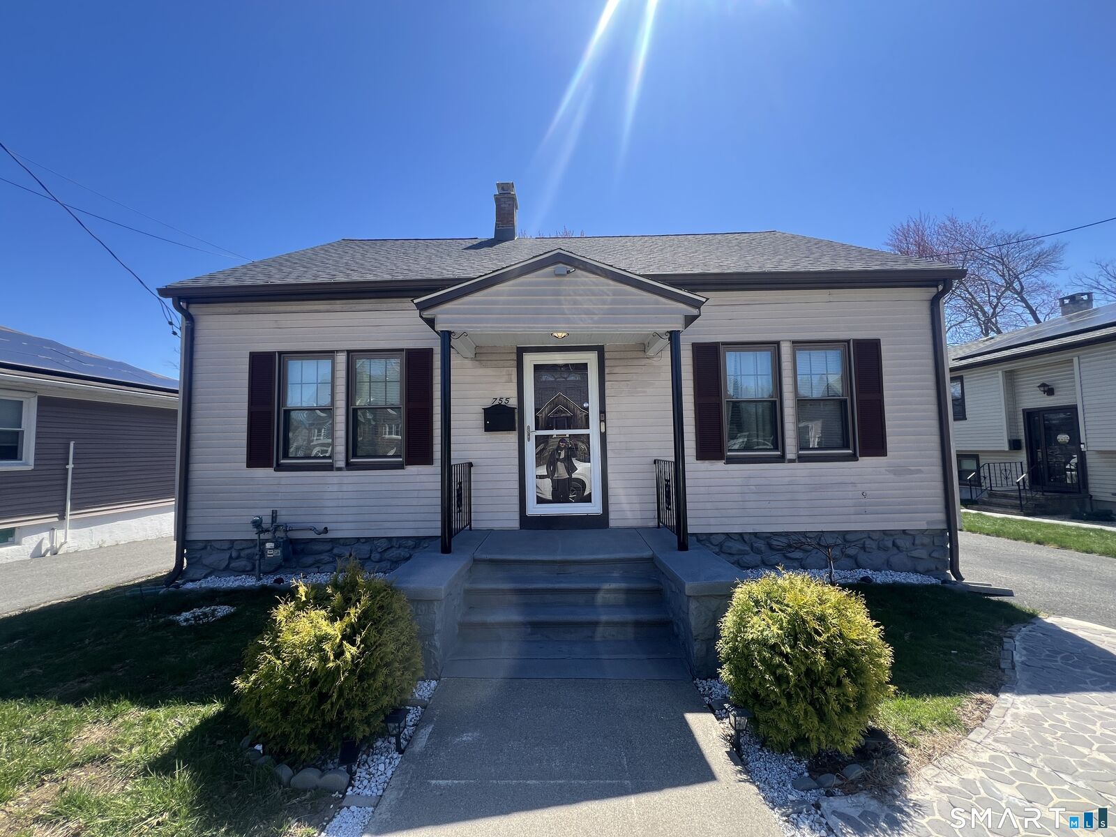 Property Photo:  755 Congress Avenue  CT 06708 