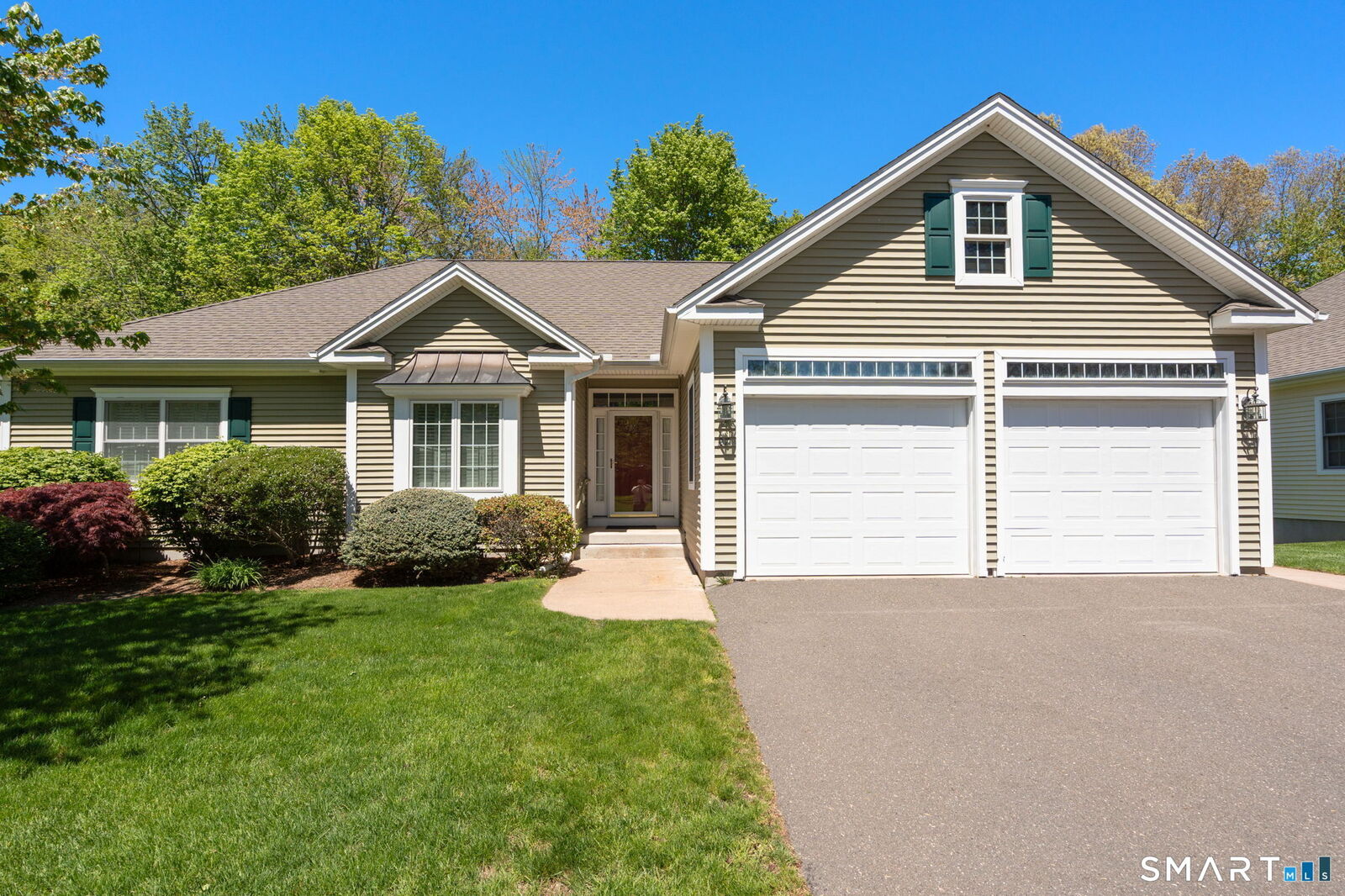 Property Photo: 27 Mulberry Lane 27 CT 06040