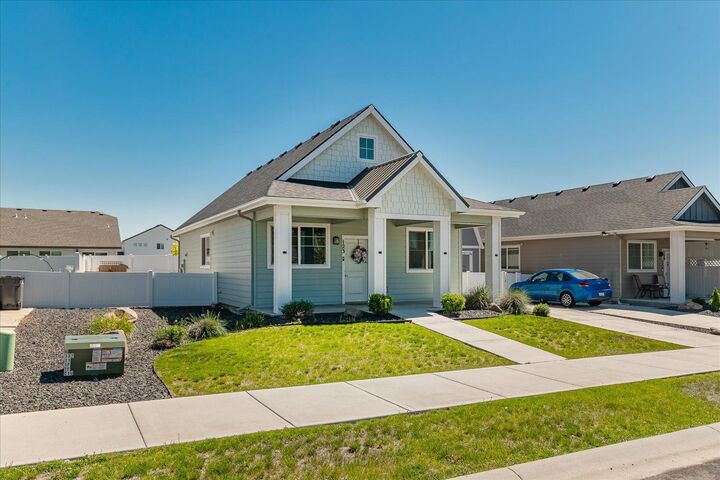 Property Photo:  123 S Treeline St  WA 99001 