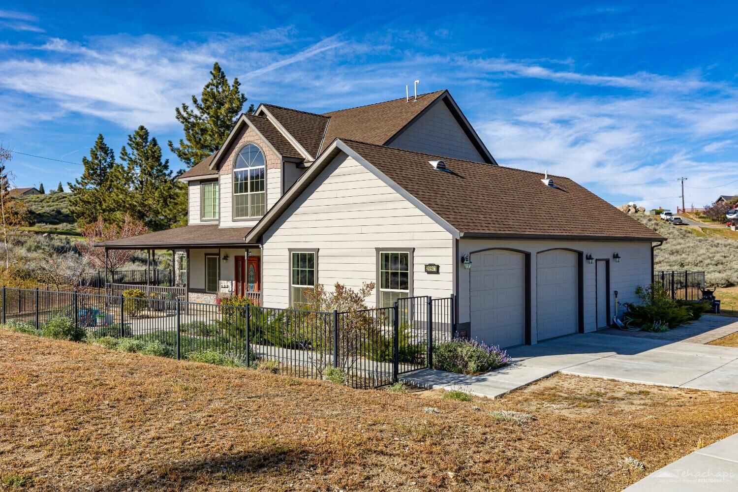 Property Photo:  26941 Stirrup Way  CA 93561 