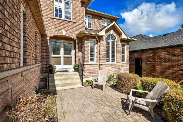 Property Photo:  112 Crimson Ridge Road  ON L4N 0G9 
