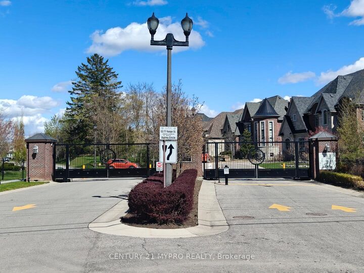Photo de la propriété: 70 Davina Circle ON L4G 0T1