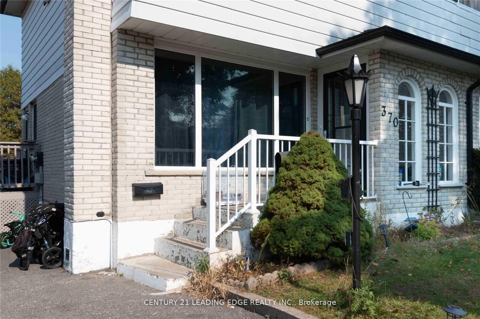 Property Photo:  370 Durham Court  ON L1J 1W9 