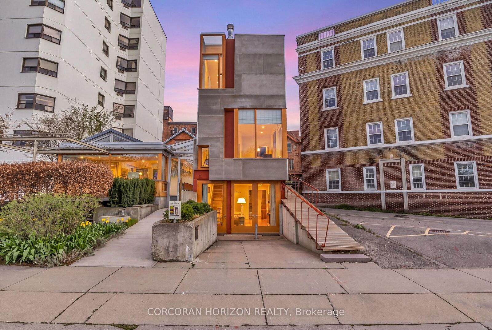 Property Photo: 7 Coburg Street ON N5A 3E4