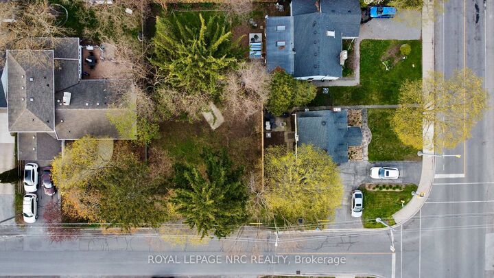 2A Corbett Avenue — photo 1