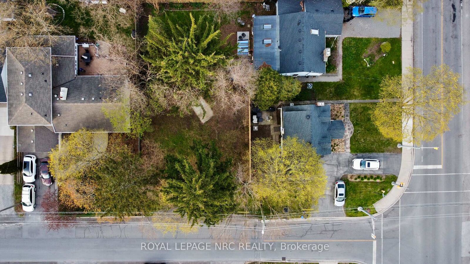 Property Photo:  2A Corbett Avenue  ON L2N 5M4 