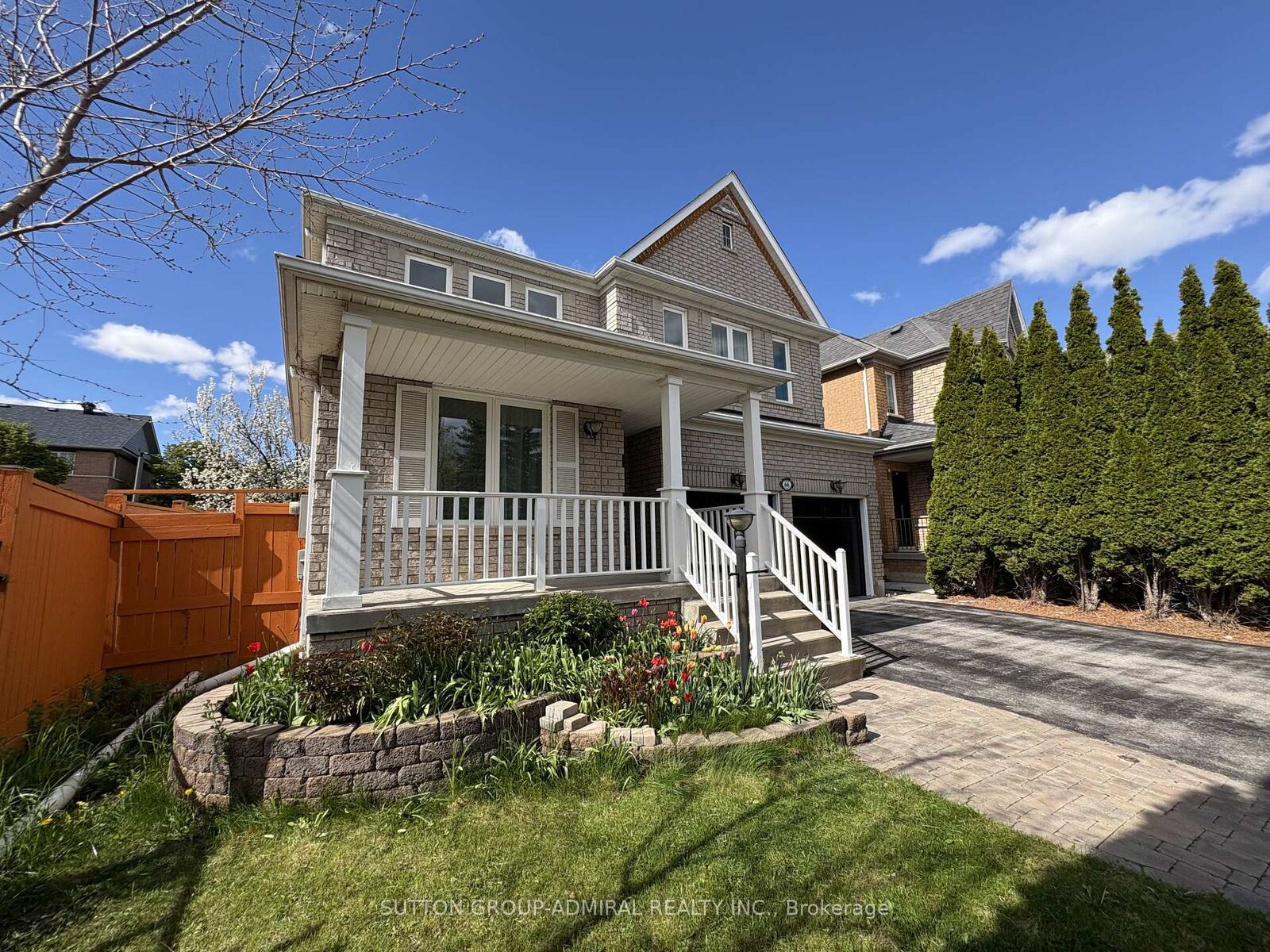 Property Photo: 66 Tuscana Boulevard ON L4K 5J5