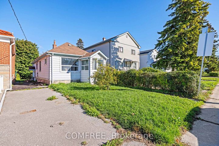 Property Photo: 18 Glasgow Avenue ON M1K 1C1