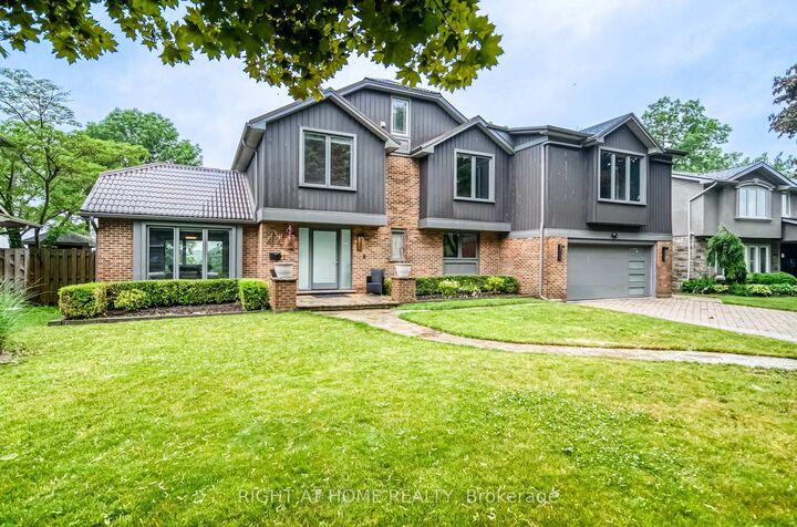44 Royal Henley Boulevard — photo 1