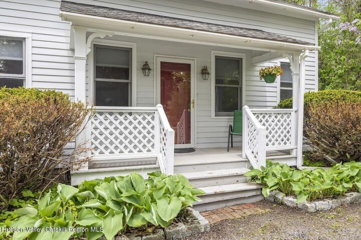 Property Photo:  1501 County Road 28  NY 12184 