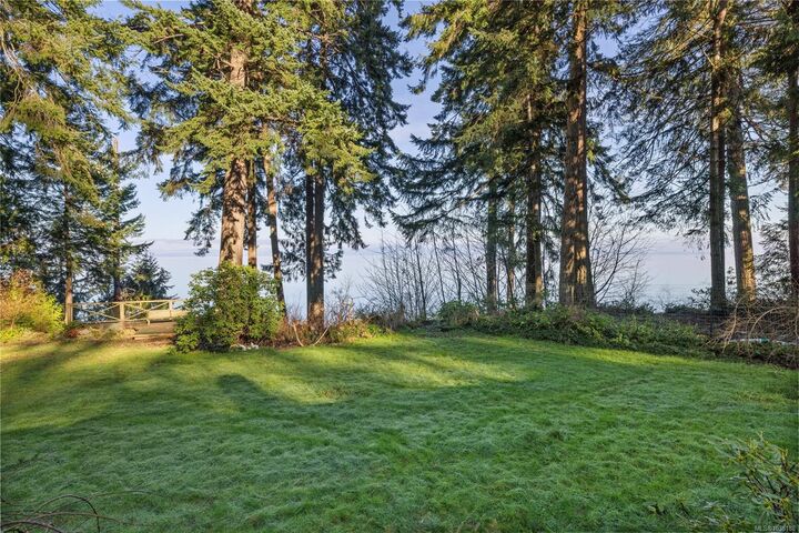 Property Photo:  5171 Island Hwy W  BC V9K 1Z1 