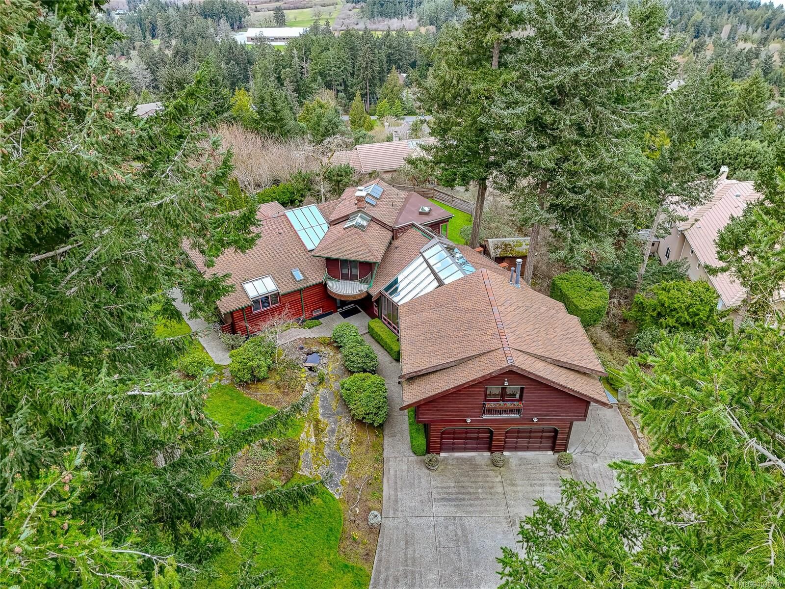 Property Photo:  1126 Highview Pl  BC V8L 5J9 