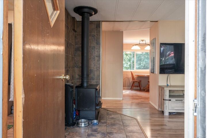 Property Photo:  970 Carmen Cres  BC V0R 1X2 