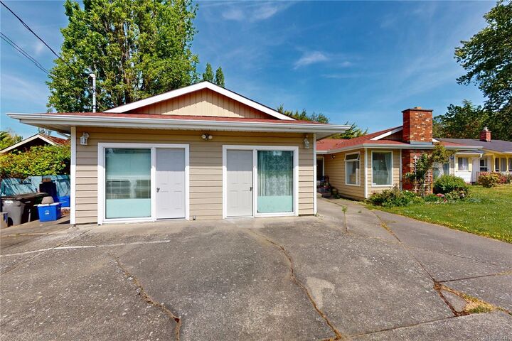 Property Photo:  1382 McKenzie Ave  BC V8P 2M2 