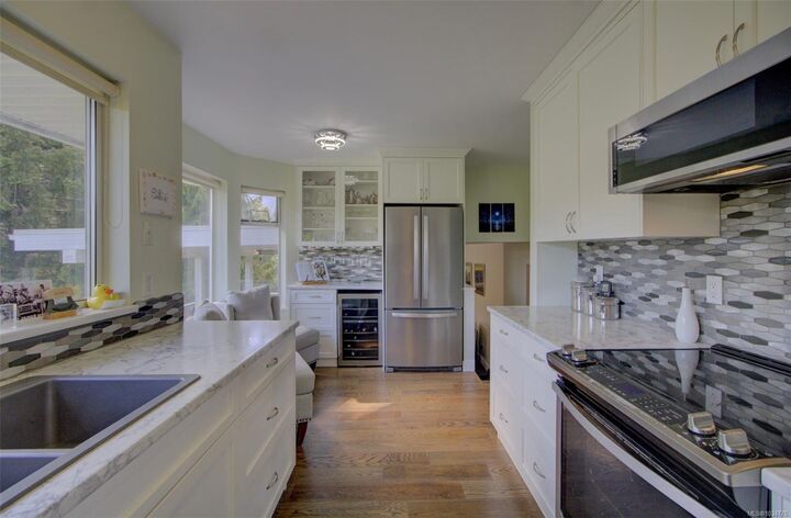 Property Photo:  414 Donner Dr  BC V0P 1G0 