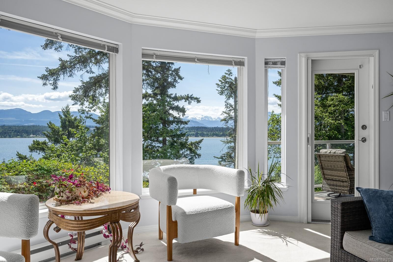 Property Photo:  2275 Comox Ave 202  BC V9M 1X6 