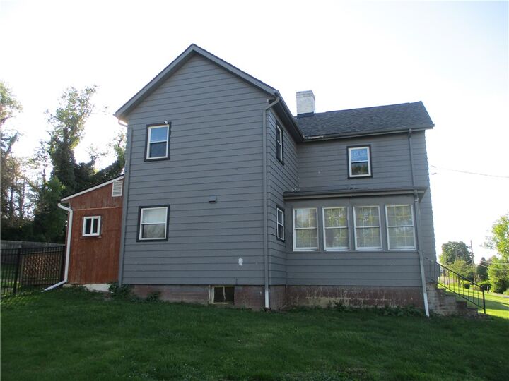 Property Photo: 293 Hillcrest Dr PA 15419