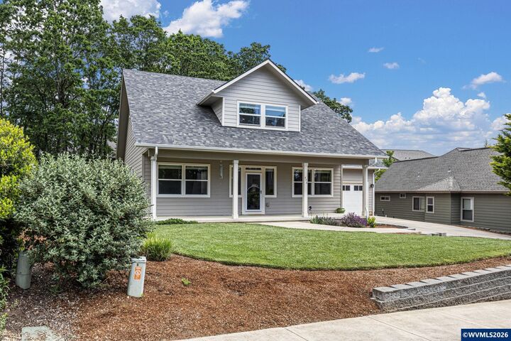 Property Photo:  470 NW Byers Ln  OR 97338 
