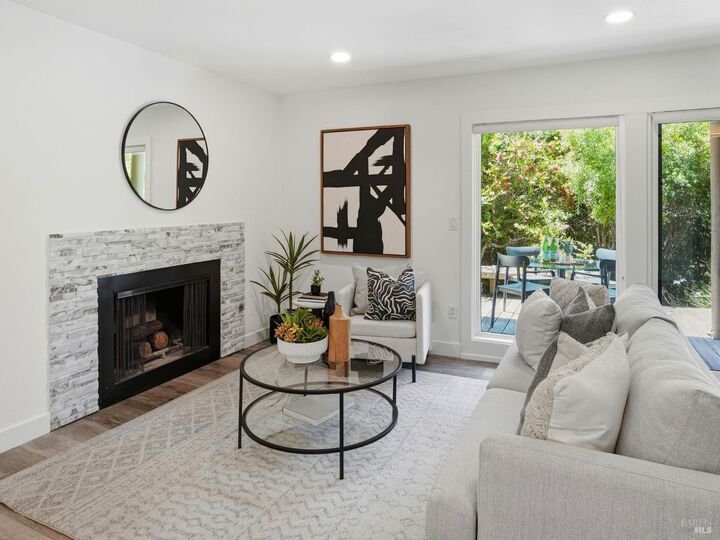 Property Photo: 122 Marinero Circle CA 94920