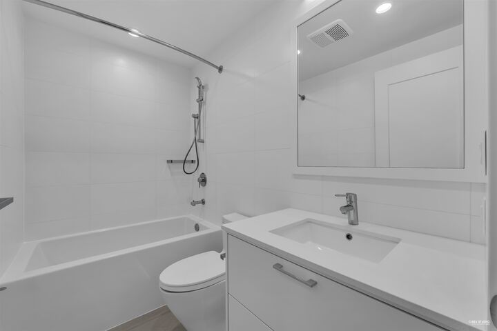 Property Photo:  2381 Beta Avenue 706  BC V5C 5M8 