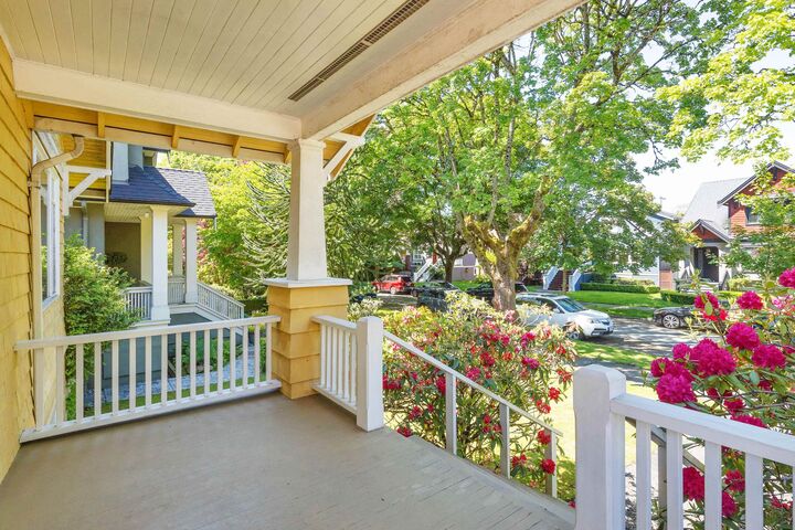 Property Photo: 3136 W 11th Avenue BC V6K 2M7