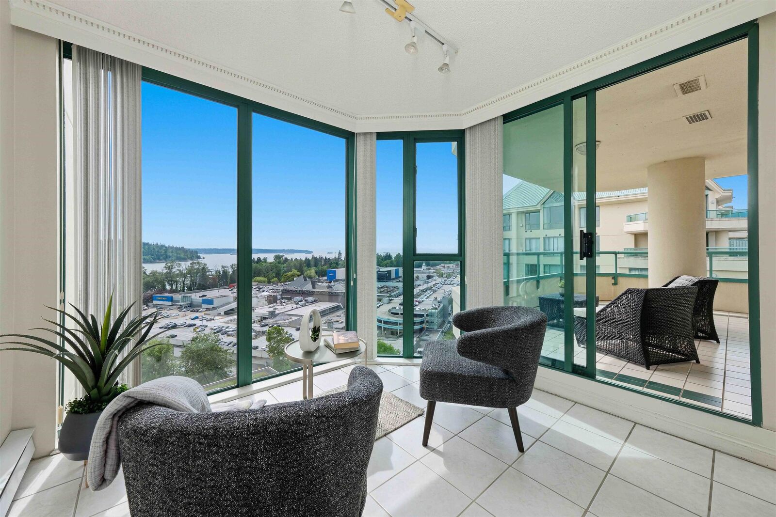 Property Photo:  338 Taylor Way 18D  BC V7T 2Y2 