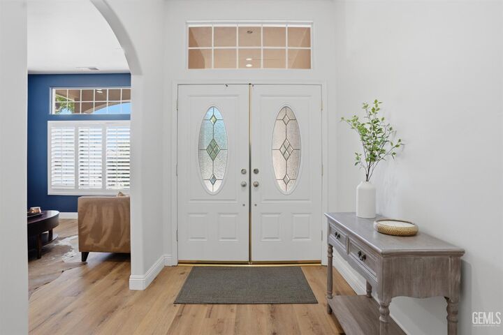 Property Photo:  12010 Manorwood Street  CA 93311 