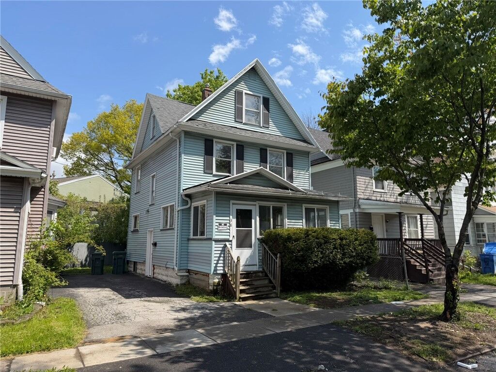 Property Photo:  38 Hazelwood Terrace  NY 14609 