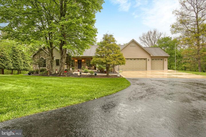 Property Photo:  416 Mehaffie Lane  PA 17112 