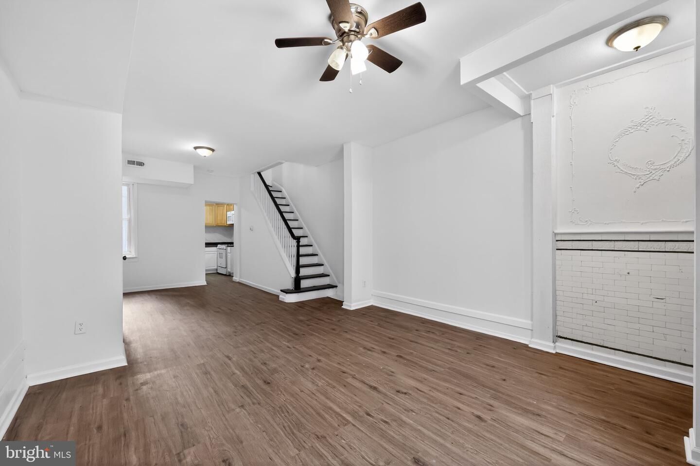 Property Photo:  2117 N Franklin Street  PA 19122 