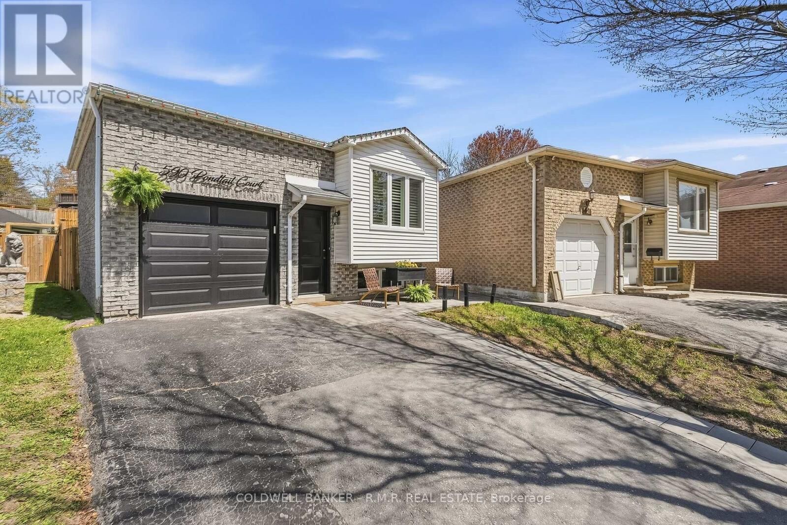 Property Photo:  590 Pondtail Court  ON L1K 2C7 