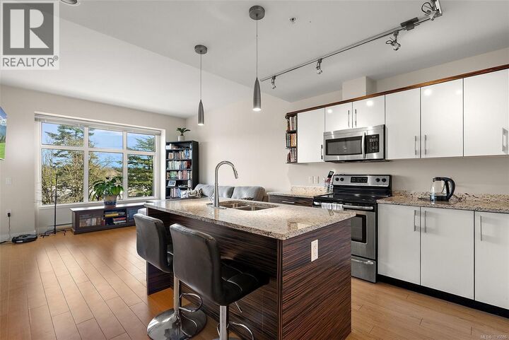 Property Photo: 4040 Borden Street 405 BC V8X 2E9