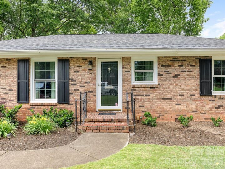 Property Photo:  845 Fairbanks Road  NC 28210 