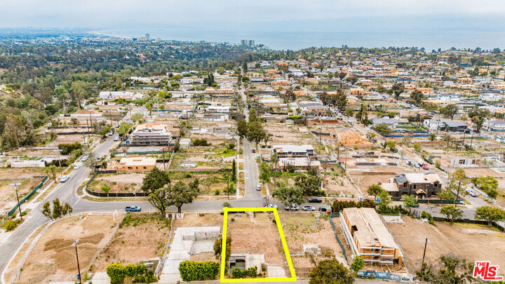 Property Photo:  14619 Bestor Blvd  CA 90272 