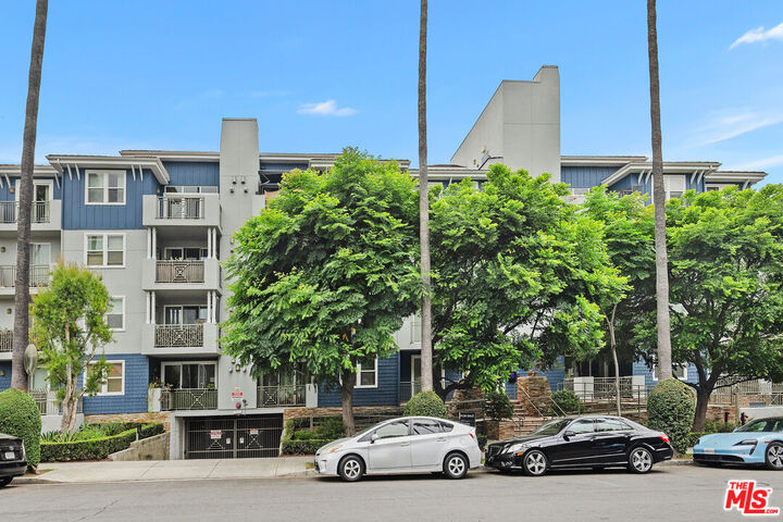 Property Photo:  6038 Carlton Way  CA 90028 