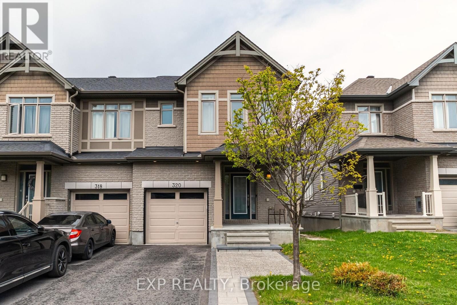 Property Photo:  320 Broadridge Crescent  ON K1W 0H1 