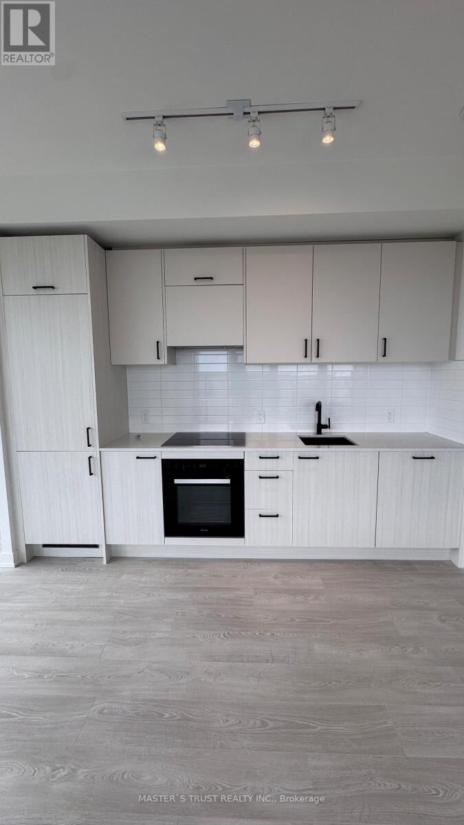 Property Photo:  5 Quarrington Lane 2609  ON M3C 0S5 