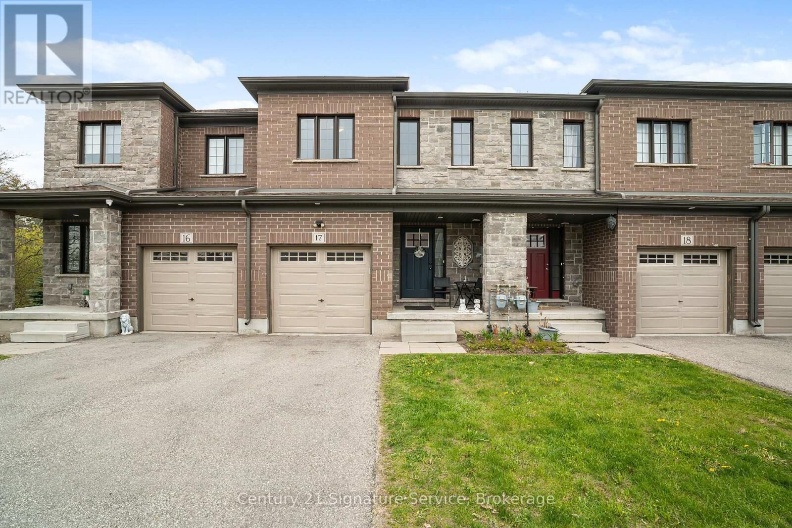 Property Photo:  135 Hardcastle Drive 17  ON N1S 0B6 