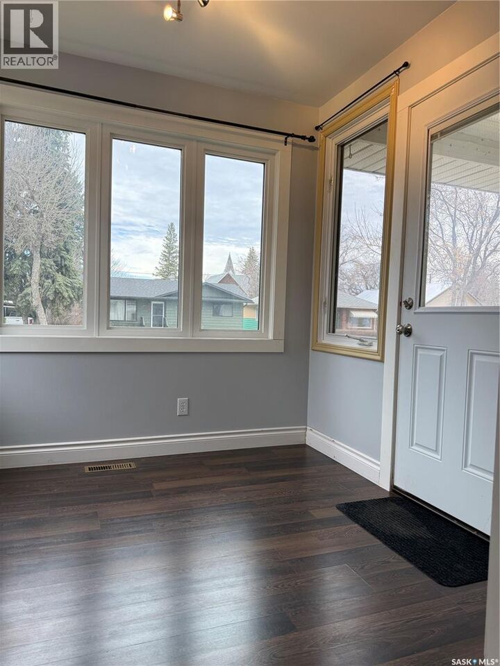 Property Photo:  209 4th Avenue W  SK S0A 2P0 