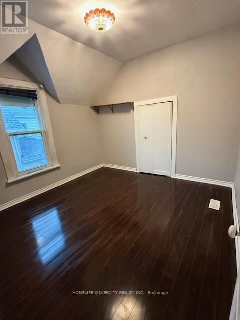 Property Photo:  115 Murray Street  ON N3S 5P5 