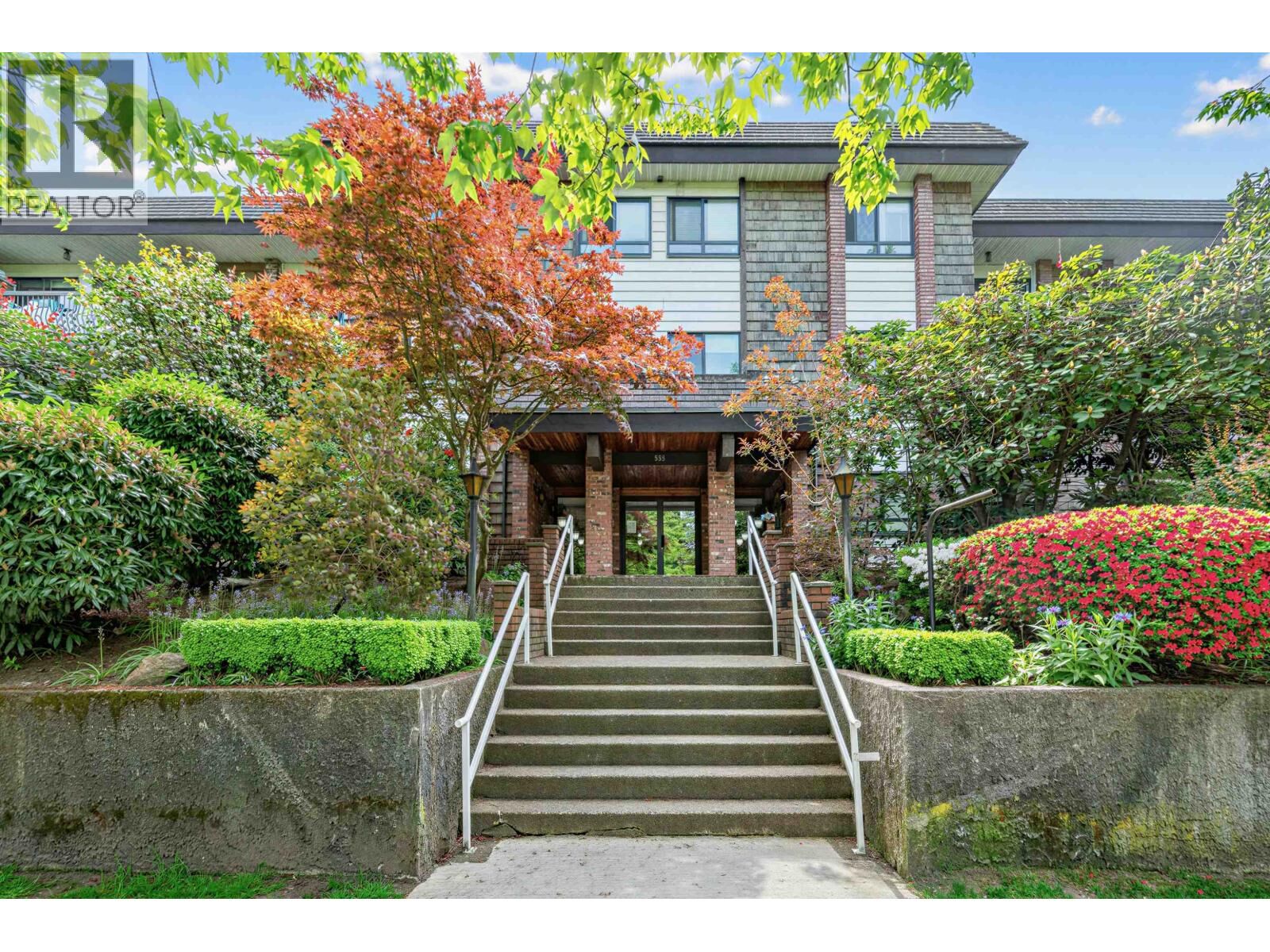 Property Photo:  588 East 5 Street 111  BC V5T 4H6 