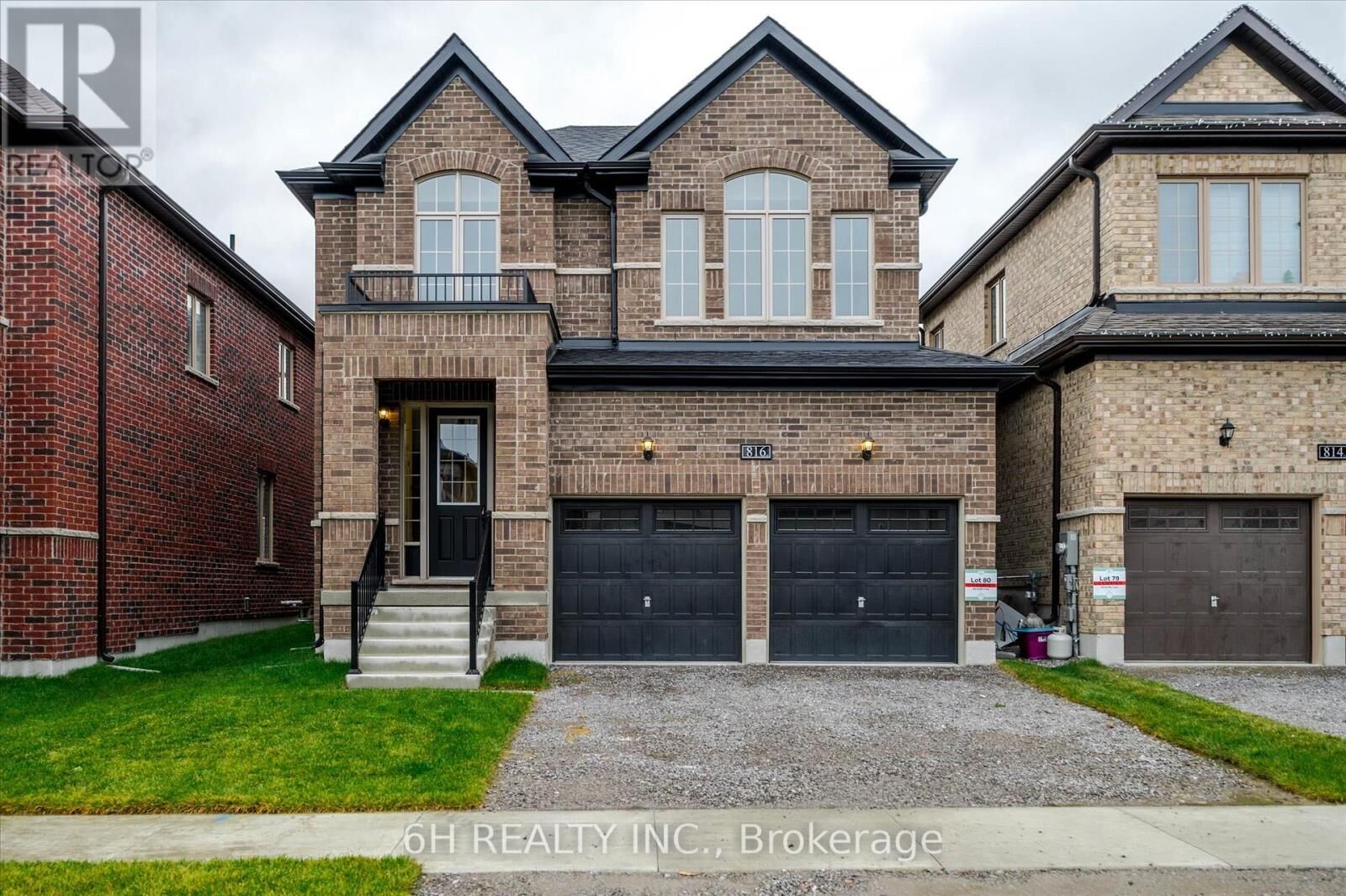 Property Photo:  816 Griffin Trail  ON K9K 0J4 