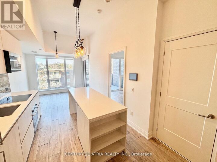 Property Photo:  21 Park Street East 712  ON L5G 1L7 