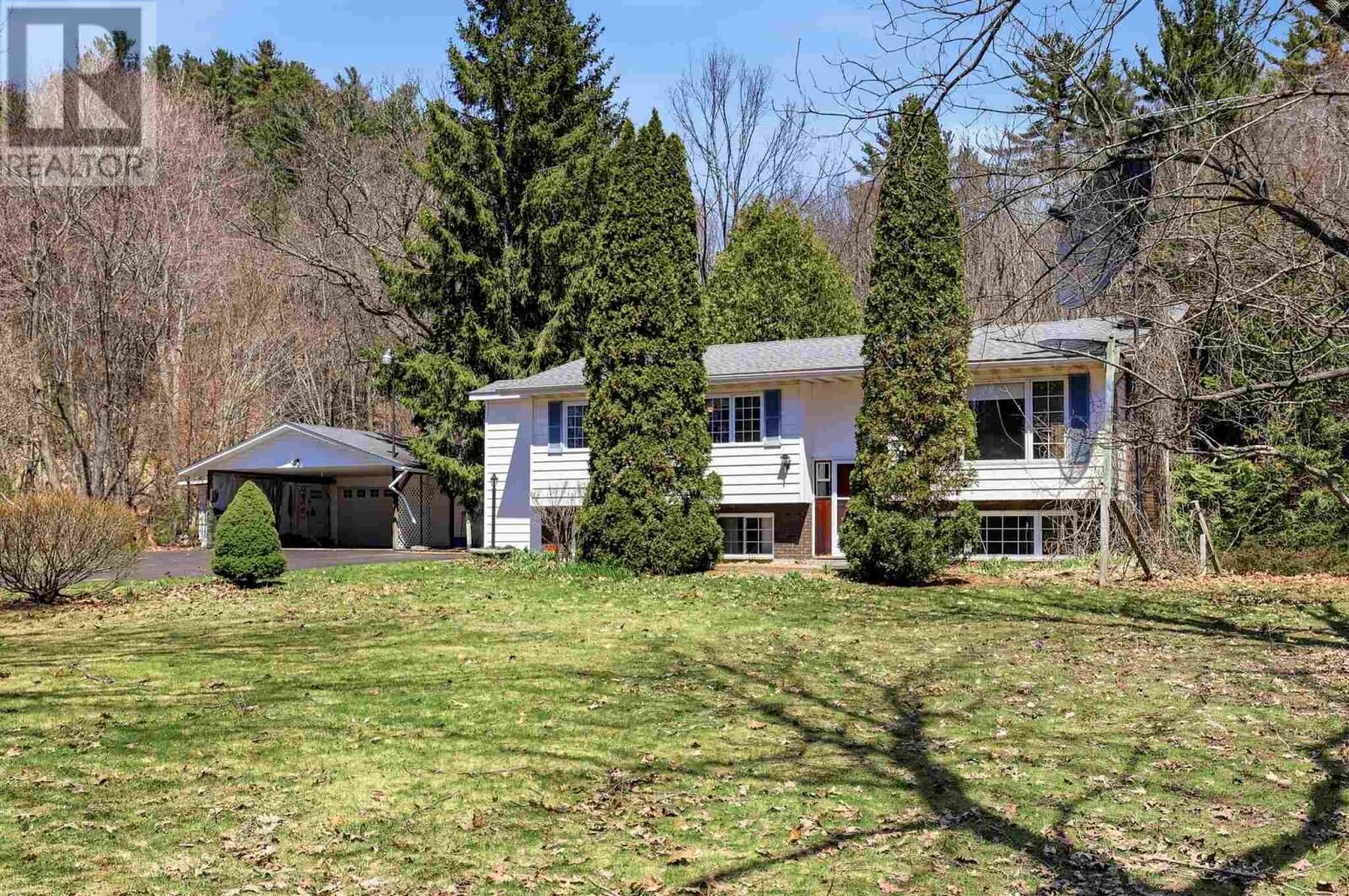 Property Photo:  4562 Second Lin W  ON P6A 6K4 