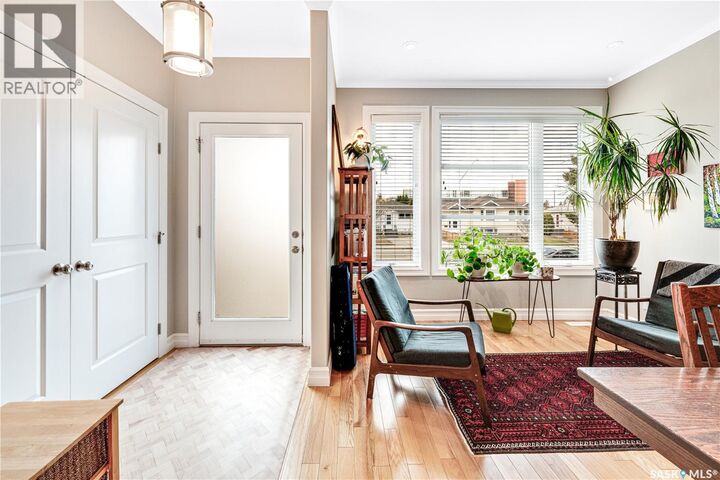Property Photo:  2123 York Avenue  SK S7J 1H7 