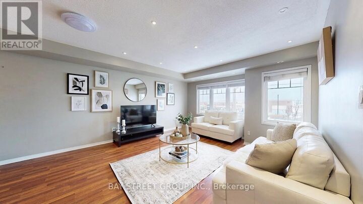 Property Photo:  3975 Eglinton Avenue West 13  ON L5M 0E7 