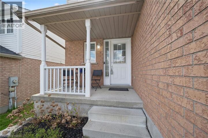 Property Photo:  31 Tisdale Court  ON N2A 4H5 