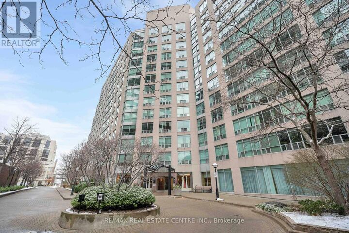 Property Photo:  942 Yonge Street 616  ON M4W 3S8 