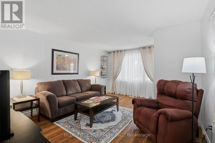 Property Photo:  93 Nicholas Crescent  ON N6E 2E8 